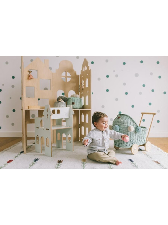 Scrivania 2 in 1 che può essere trasformata in un paravento decorativo per la cameretta dei bambini