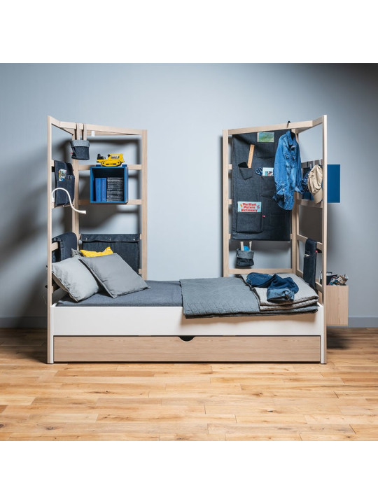 The VOX Stige Organizer Big in Denim offers space for your baby's small items