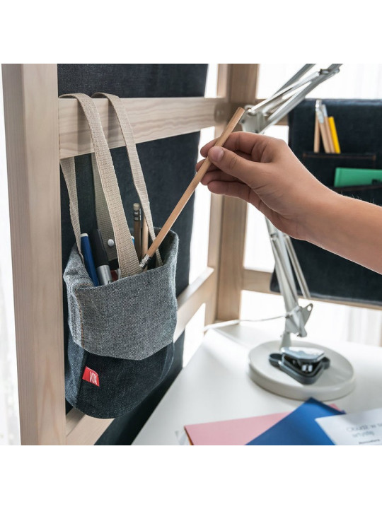 The VOX Stige Hanging Organizer in Denim offers space for your baby's small items