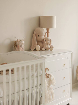 Cassettiera con fasciatoio per la cameretta dei bambini in legno bianco con cassetti collezione Royal by BellAmy