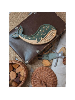 Lampada per la Cameretta dei Bambini in Legno FSC a forma di balena verde