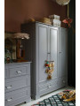 Armadio a 3 ante per la cameretta dei bambini in legno grigio neutro dallo stile classico collezione Ines by BellAmy