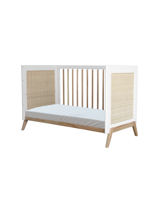 Culla evolutiva Marélia in rattan 60 x 120 bianca con dettagli in legno massello a vista