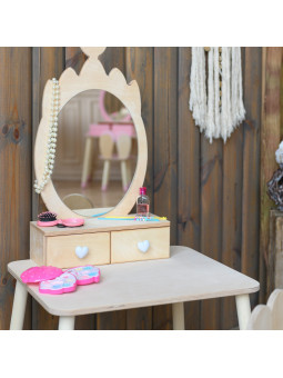Beauty table crown with rabbit chair natural
