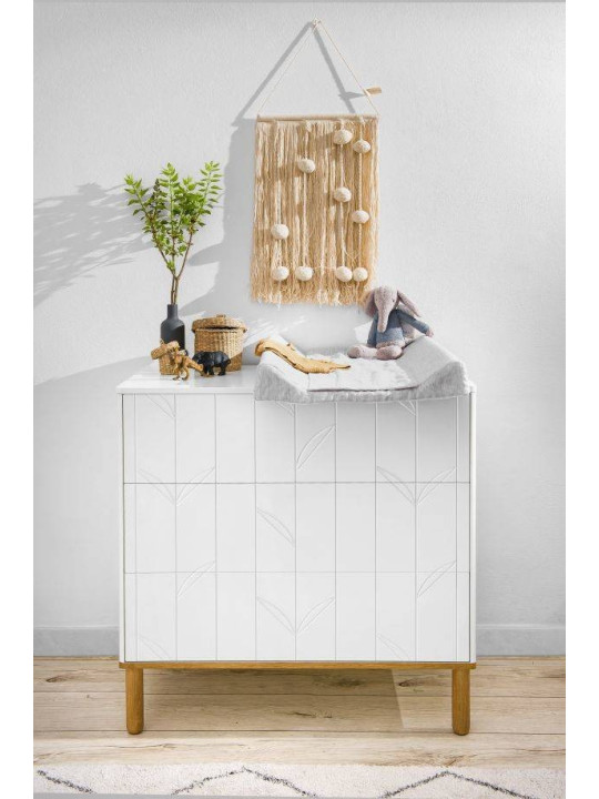 Cassettiera Comò con fasciatoio per la cameretta dei Bambin Toteme Botanic con decorazioni vegetali by BellAmy