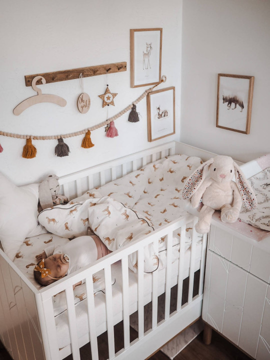 Culla in MDF bianco per la cameretta dei Bambini Toteme Botanic con decorazioni vegetali by BellAmy