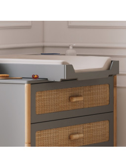 Chest of Drawers Océania in Grey Wood and Rattan - Théo Bébé