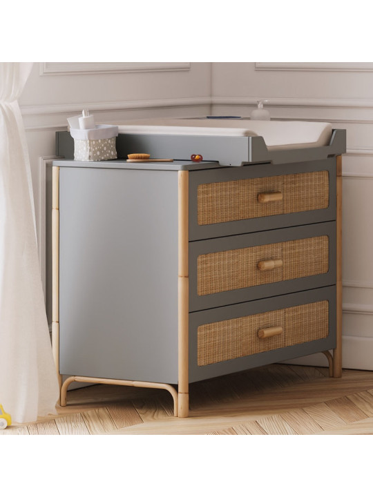 Chest of Drawers Océania in Grey Wood and Rattan - Théo Bébé