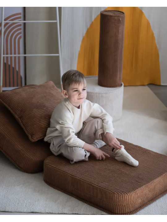 Poltrona per bambini Flip in velluto a coste marrone - Wigiwama
