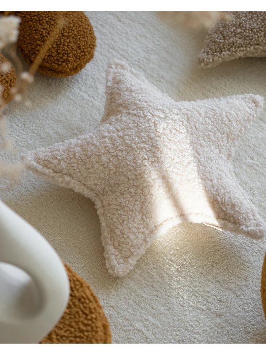 Cuscino a forma di stella in tessuto teddy bianco crema - Wigiwama