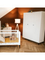 Armadio 3 ante Mia in legno bianco e gambe nere - Little Sky