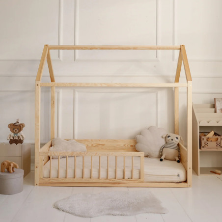 Lettino a capanna montessoriano Wood Nest con spondina - BellAmy